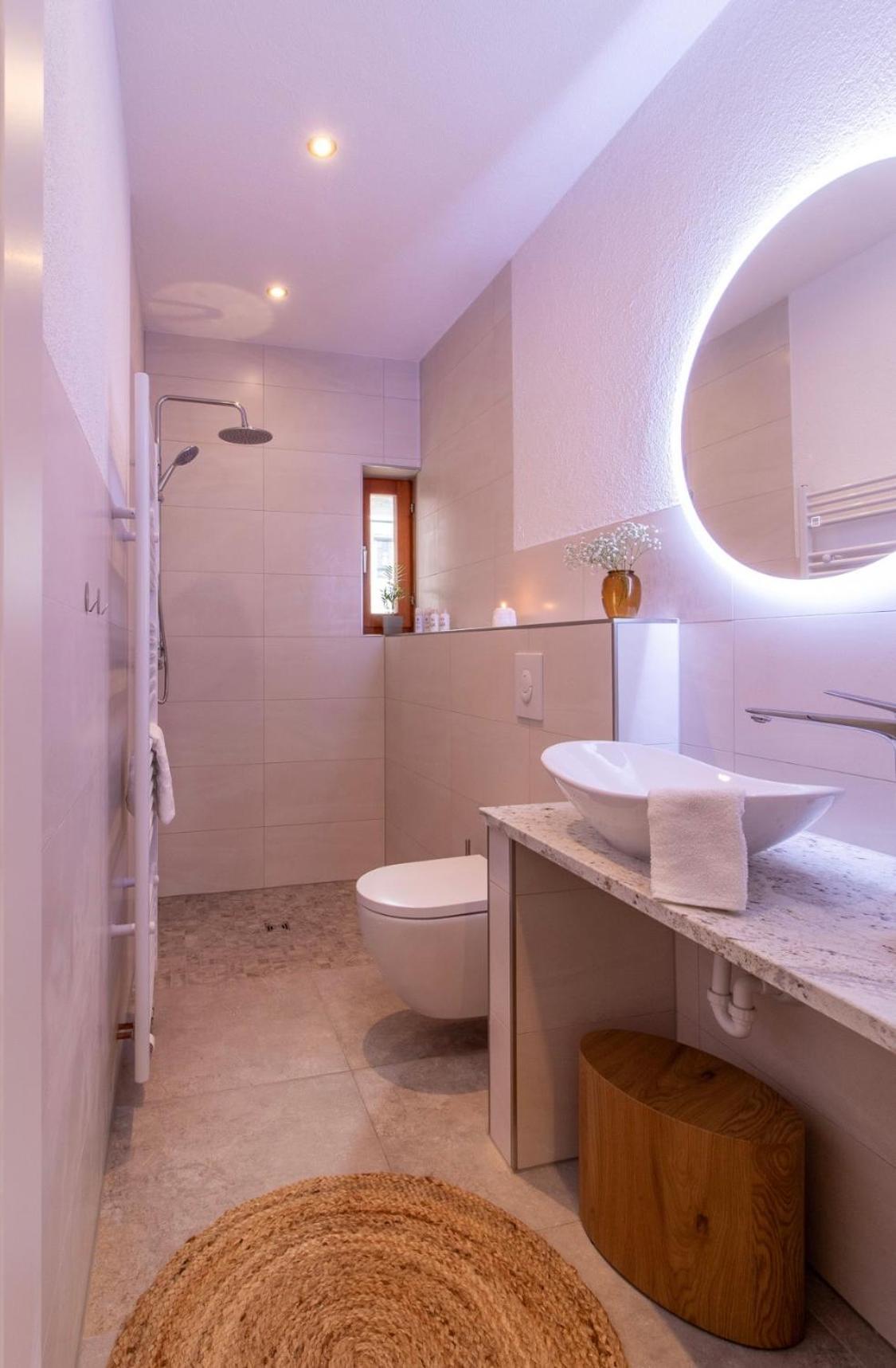 Stilvolles City-Apartment I Netflix I Wlan L Stellplatz I Zentral Шварценберг Екстериор снимка