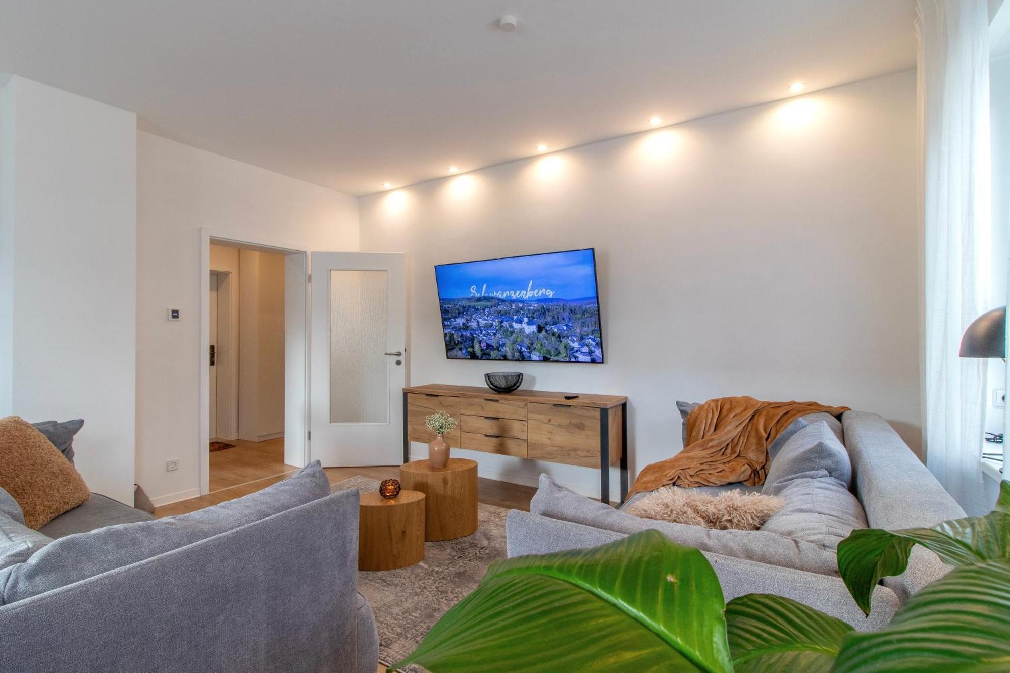 Stilvolles City-Apartment I Netflix I Wlan L Stellplatz I Zentral Шварценберг Екстериор снимка